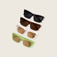 Load image into Gallery viewer, CARLA Sunnies - shopsunniesmarket
